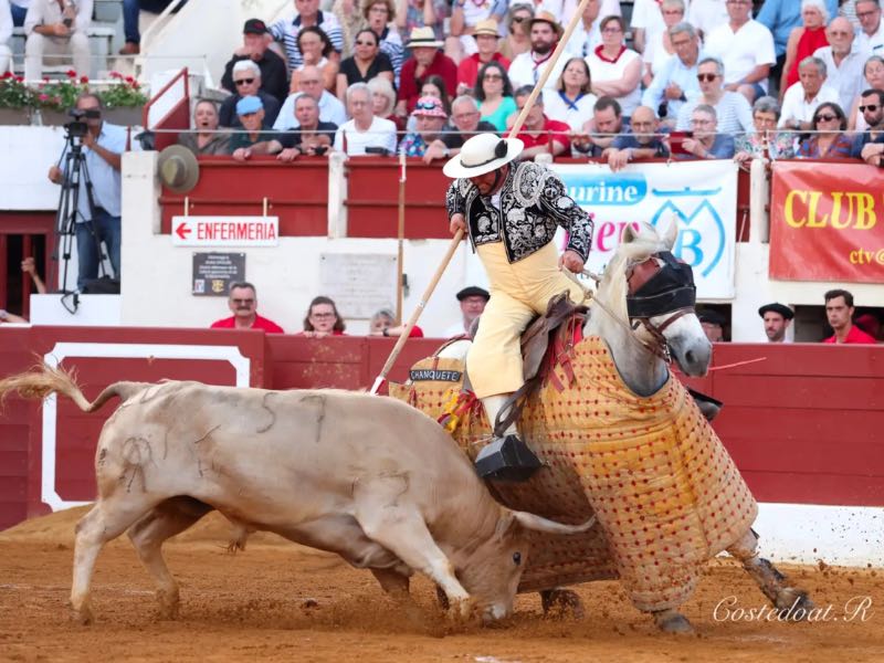 La corrida de Prieto de la Cal decepciona en Vic por la falta de fondo y duración de sus toros