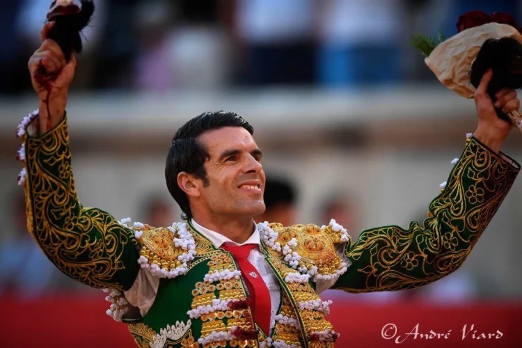 ANDRÉ VIARD