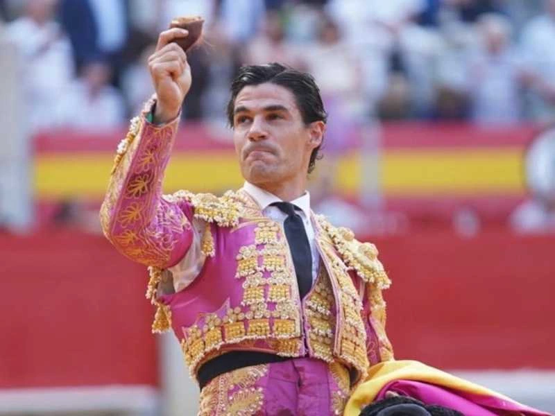 Pablo Aguado esculpe el triunfo desde el Olimpo del natural